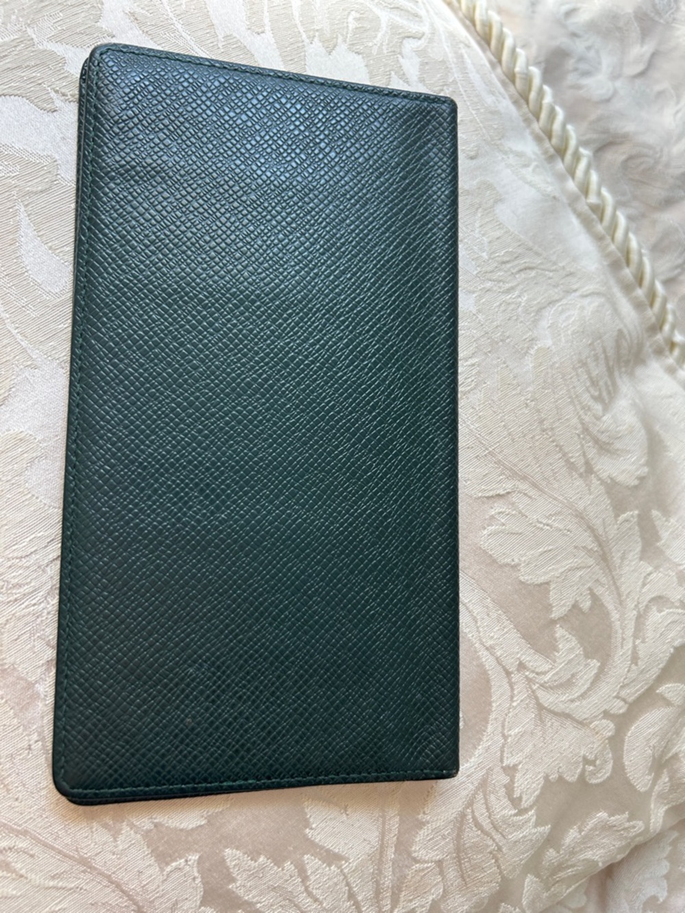 7022. Authentic LV Vintage Dark Green Leather Long Wallet/Passport Holder. - Picture 2 of 11
